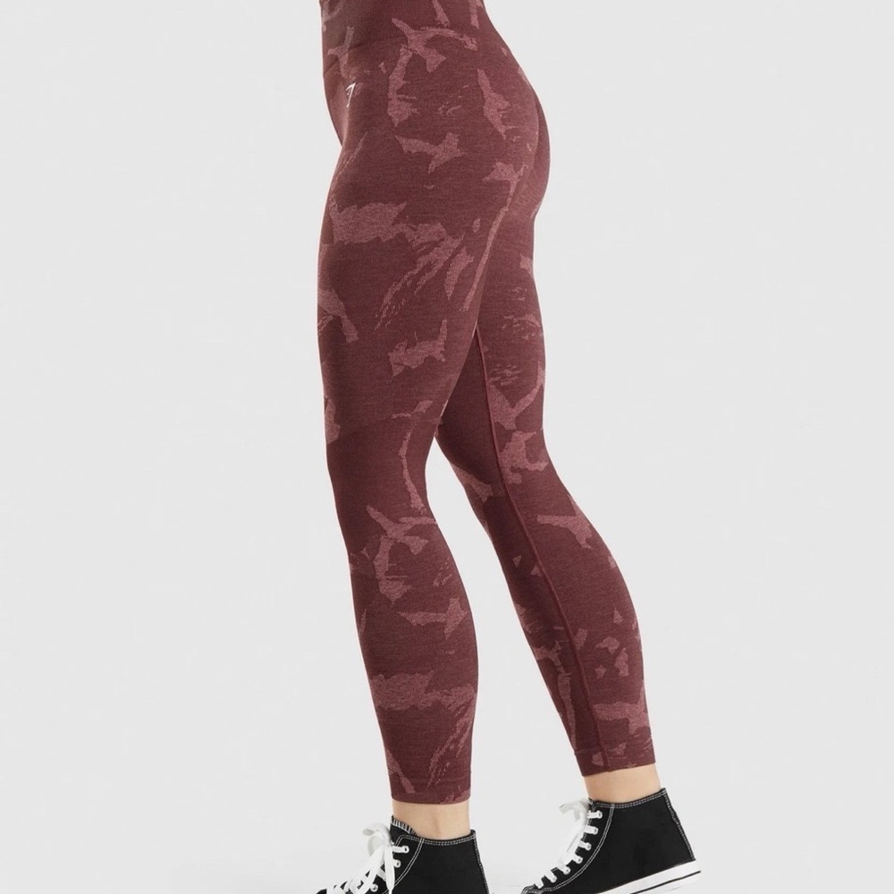 Gymshark Adapt Camo Seamless Leggings Red (Cherry Brown Color) Size M